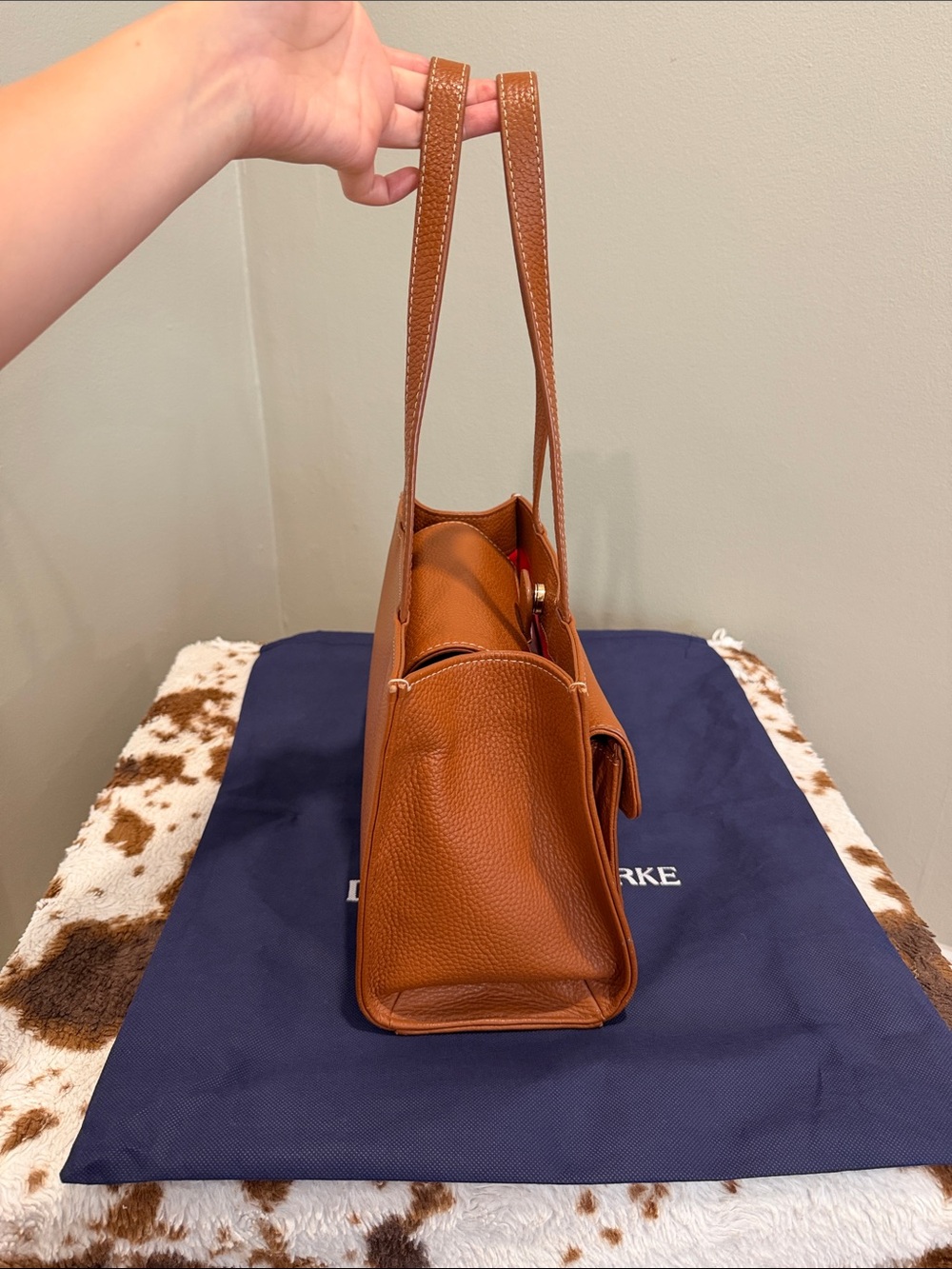 Dooney & Bourke Janine Front Pocket Satchel Tote/ Natural, Cognac/ Like New - Picture 4 of 16